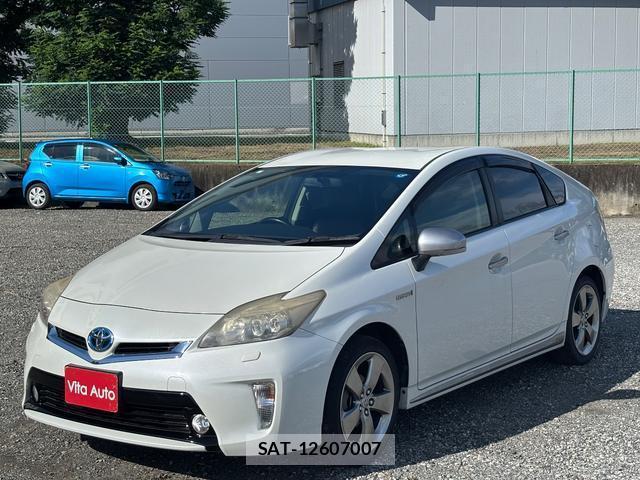 Toyota PRIUS 2012-12 8221882-15