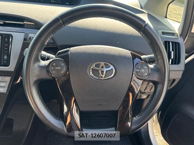 Toyota PRIUS 2012-12 8221882-18