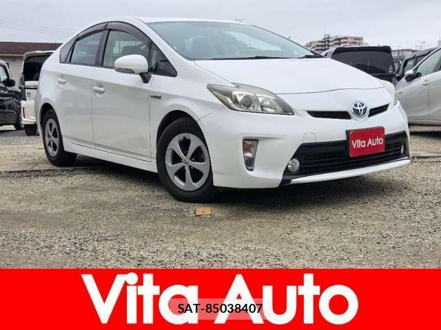 Toyota PRIUS 2013-02 8221887-0