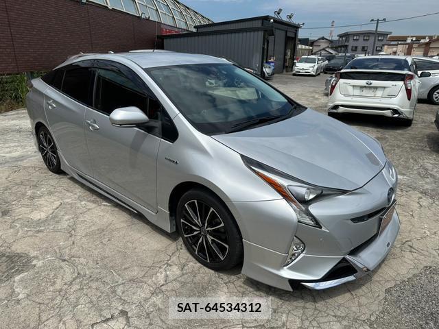 Toyota PRIUS 2017-11 8221946-13