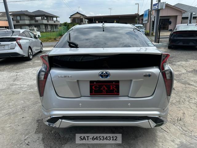 Toyota PRIUS 2017-11 8221946-16