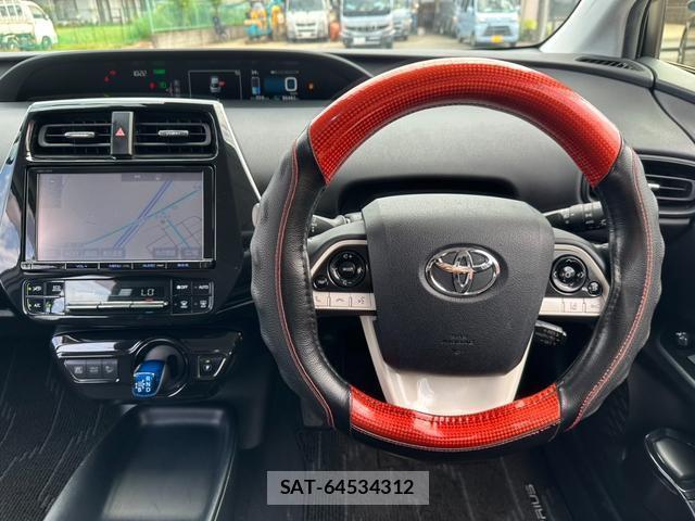 Toyota PRIUS 2017-11 8221946-2