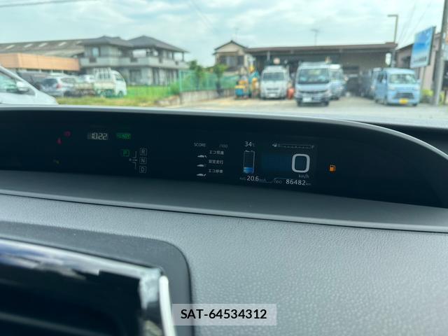 Toyota PRIUS 2017-11 8221946-4