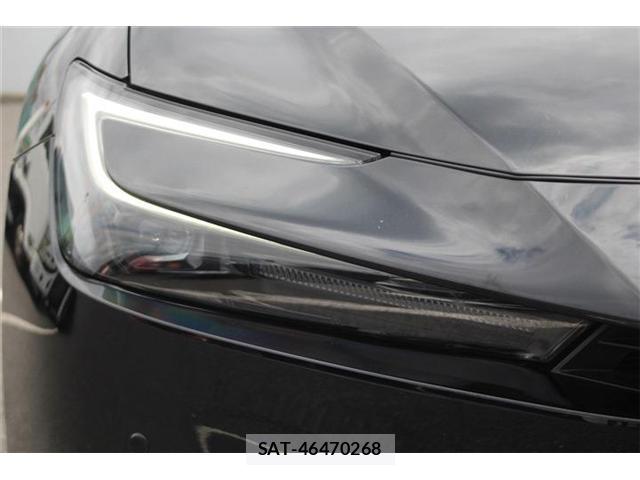 Toyota PRIUS 2023-06 8222098-13