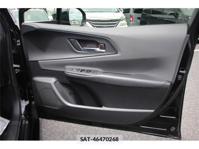 Toyota PRIUS 2023-06 8222098-17