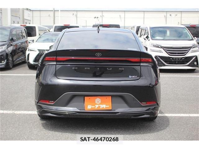 Toyota PRIUS 2023-06 8222098-7