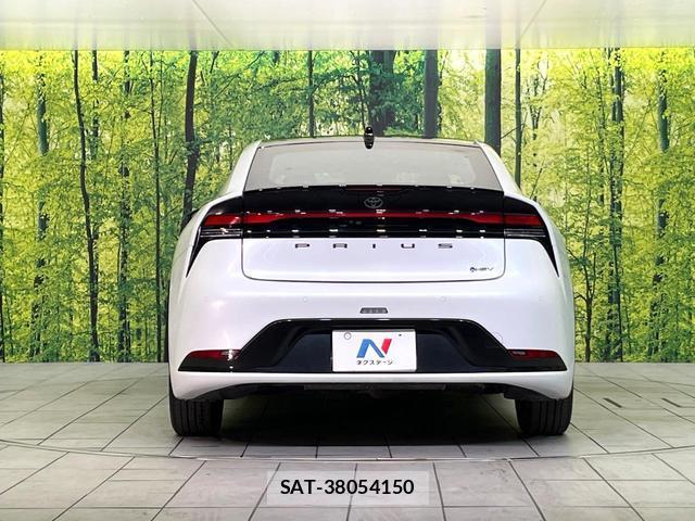 Toyota PRIUS 2023-02 8222125-14