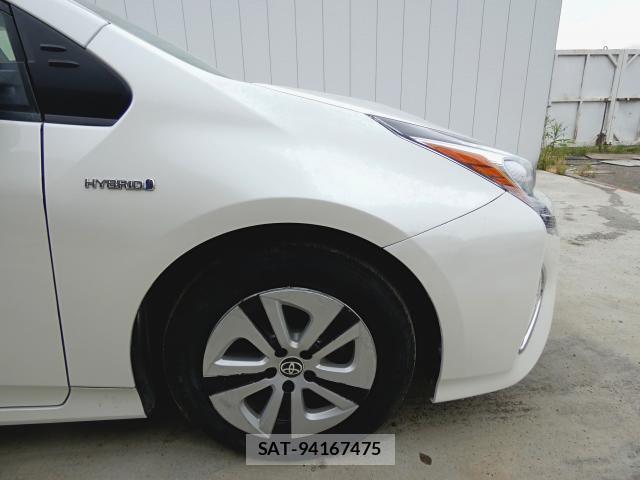 Toyota PRIUS 2016-04 8222146-15