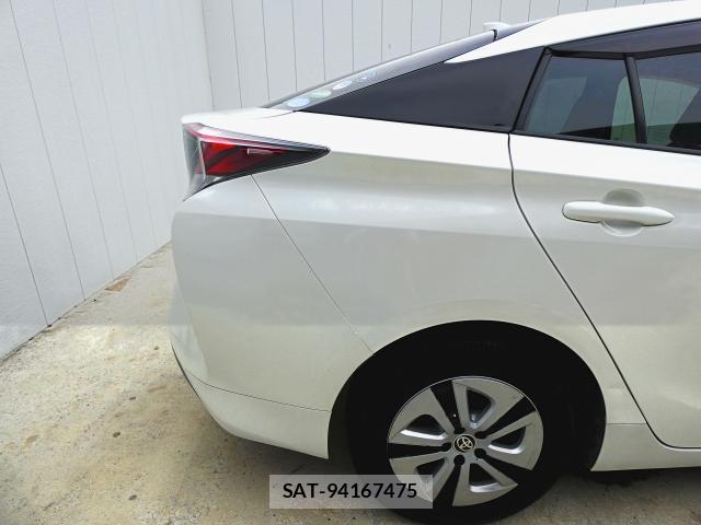 Toyota PRIUS 2016-04 8222146-17