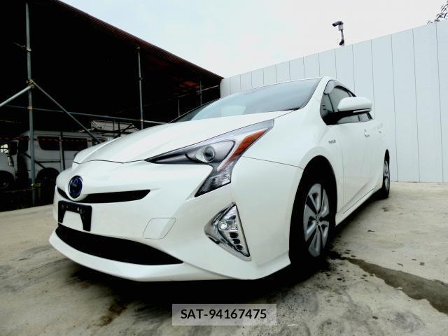 Toyota PRIUS 2016-04 8222146-18
