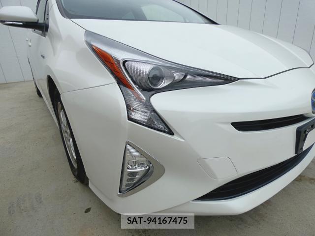 Toyota PRIUS 2016-04 8222146-3