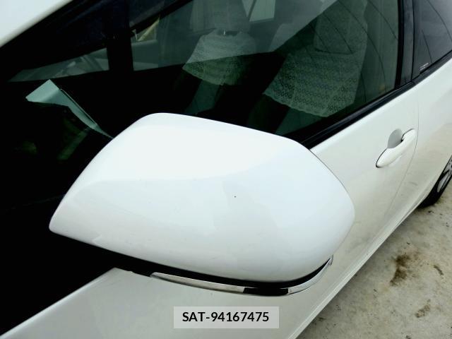 Toyota PRIUS 2016-04 8222146-4