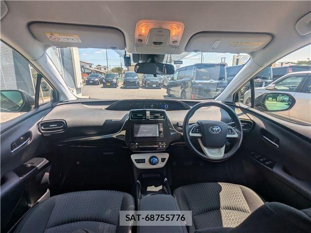 Toyota PRIUS 2016-09 8222210-2