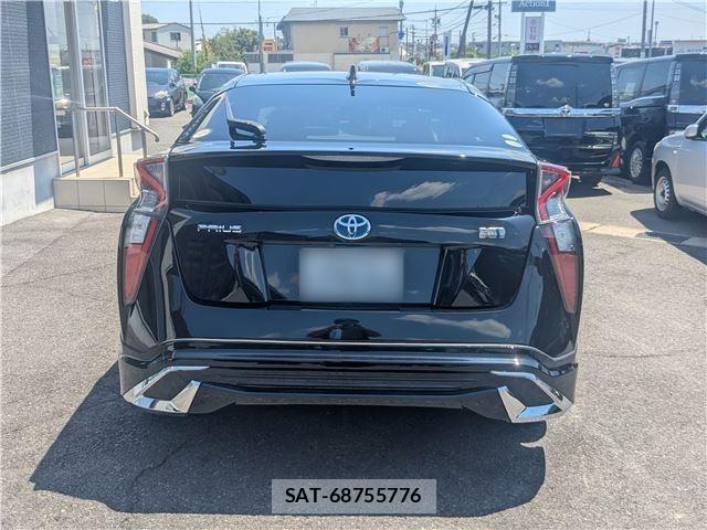 Toyota PRIUS 2016-09 8222210-6