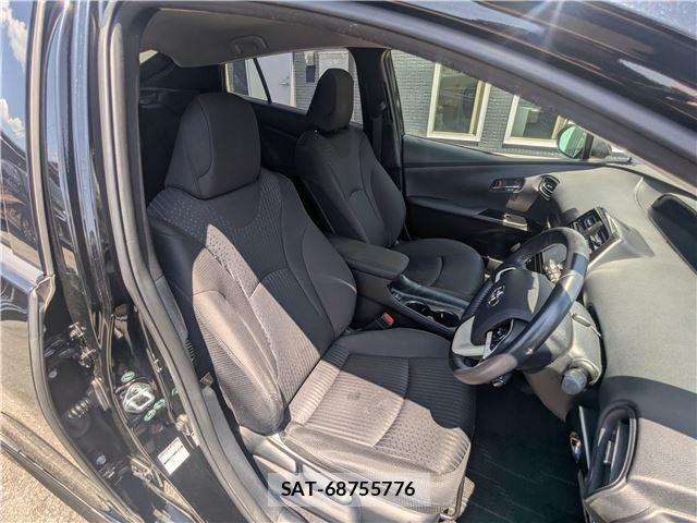 Toyota PRIUS 2016-09 8222210-9