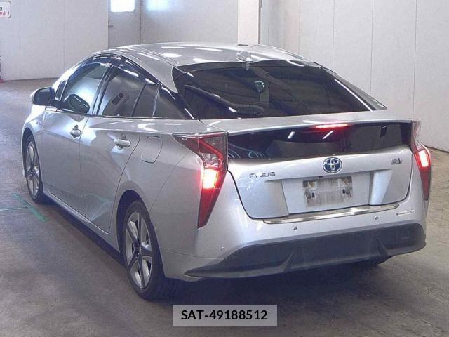 Toyota PRIUS 2015-12 8222239-1