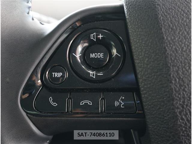 Toyota PRIUS 2021-08 8222436-12