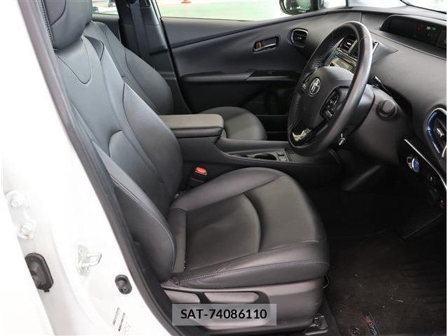 Toyota PRIUS 2021-08 8222436-14