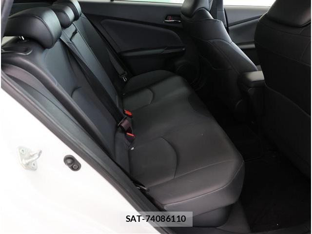 Toyota PRIUS 2021-08 8222436-15