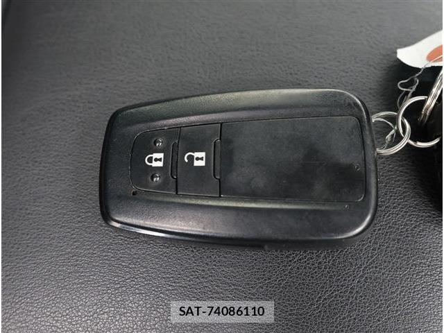 Toyota PRIUS 2021-08 8222436-18