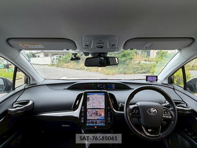 Toyota PRIUS 2020-08 8222501-2