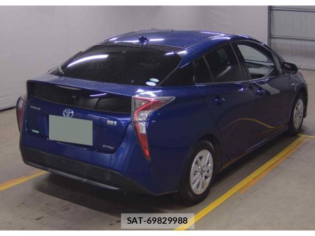 Toyota PRIUS 2016-05 8222577-1