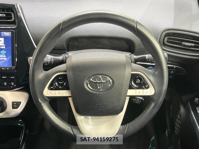 Toyota PRIUS 2018-08 8222640-10