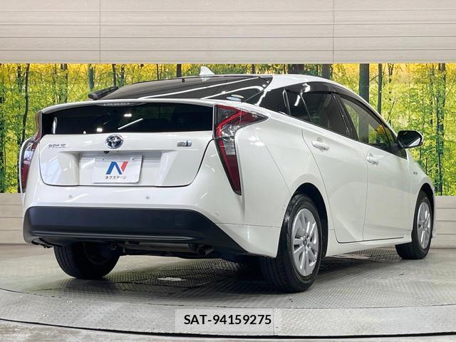 Toyota PRIUS 2018-08 8222640-16