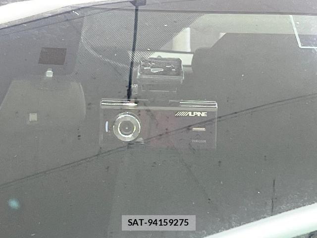 Toyota PRIUS 2018-08 8222640-3