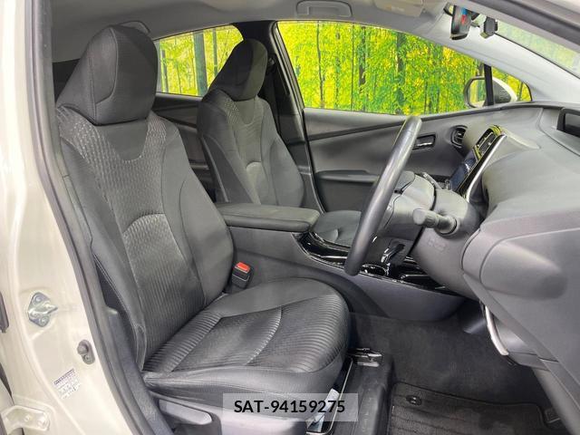 Toyota PRIUS 2018-08 8222640-7