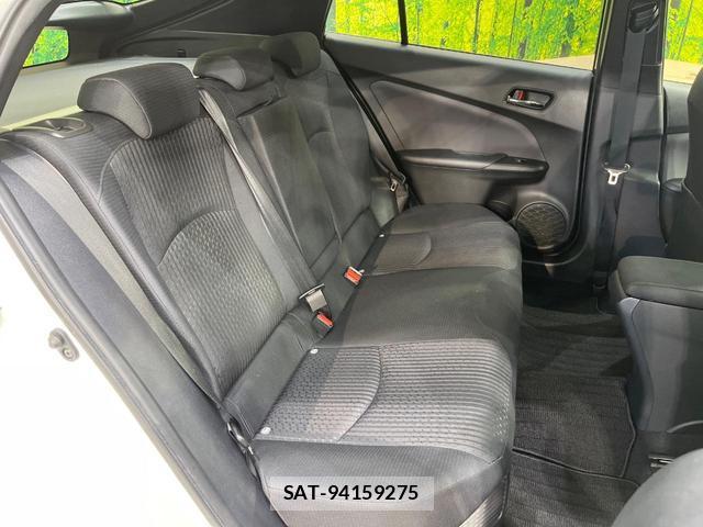 Toyota PRIUS 2018-08 8222640-8