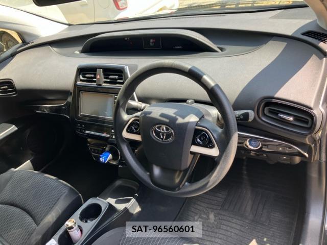 Toyota PRIUS 2016-12 8222705-10