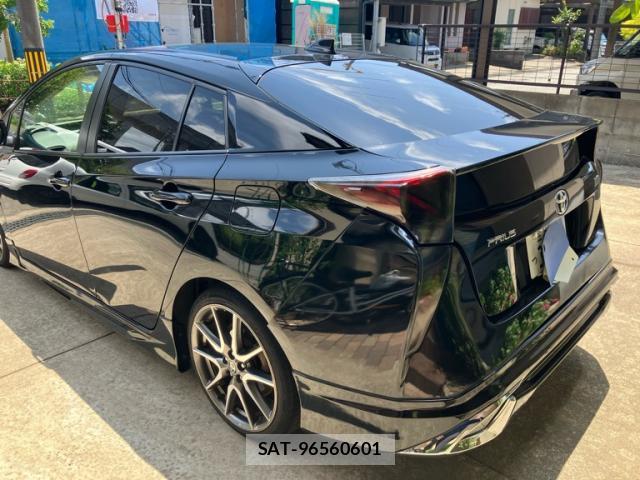 Toyota PRIUS 2016-12 8222705-13