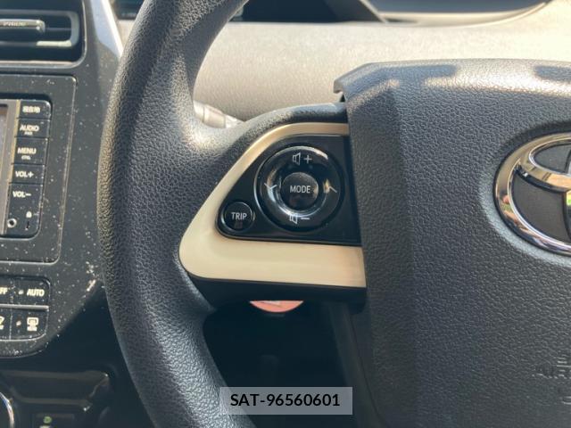 Toyota PRIUS 2016-12 8222705-14