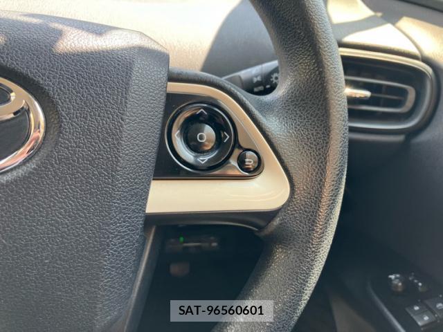 Toyota PRIUS 2016-12 8222705-15