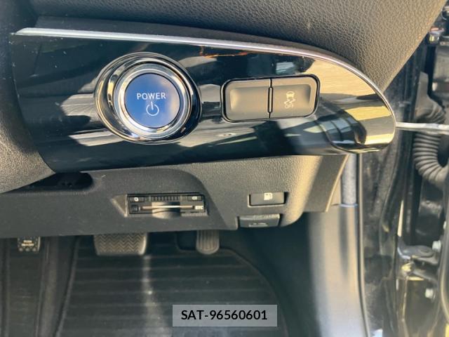 Toyota PRIUS 2016-12 8222705-16