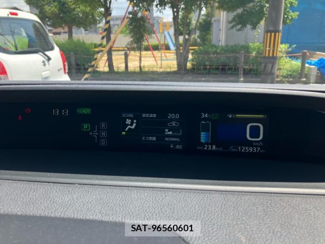 Toyota PRIUS 2016-12 8222705-18
