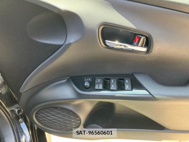 Toyota PRIUS 2016-12 8222705-9