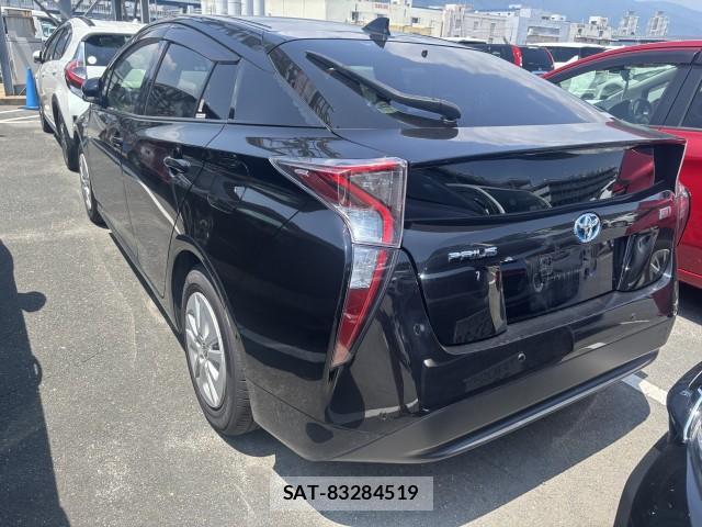 Toyota PRIUS 2018-01 8222798-3