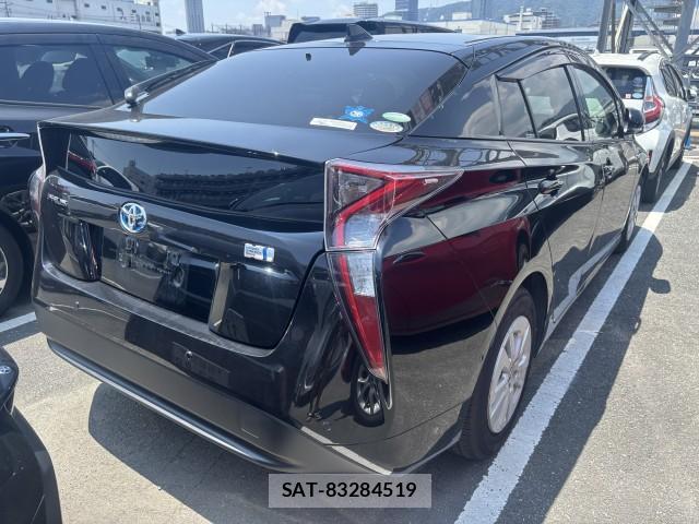 Toyota PRIUS 2018-01 8222798-4