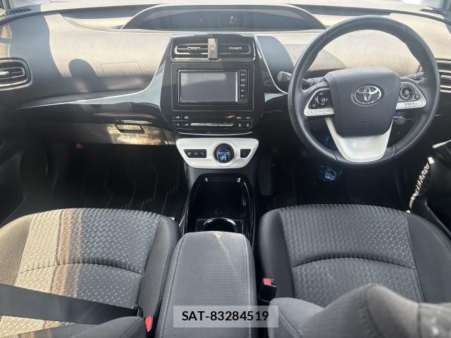 Toyota PRIUS 2018-01 8222798-7