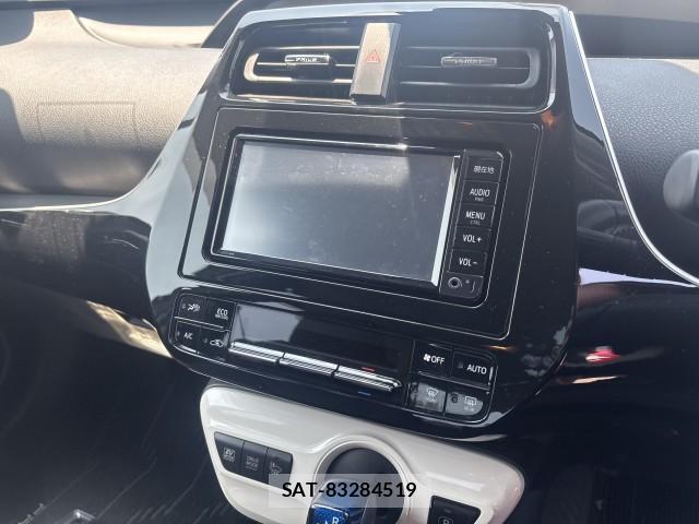 Toyota PRIUS 2018-01 8222798-9