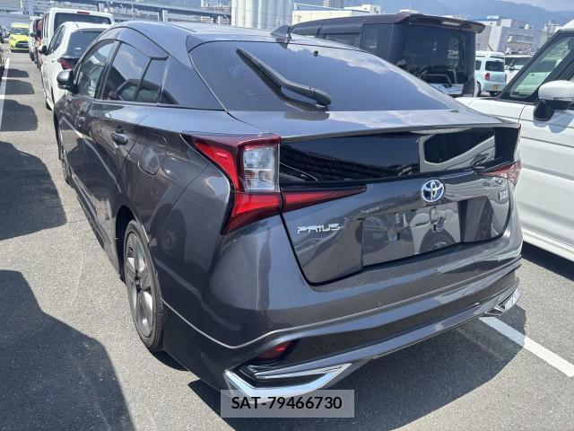 Toyota PRIUS 2021-04 8222815-3