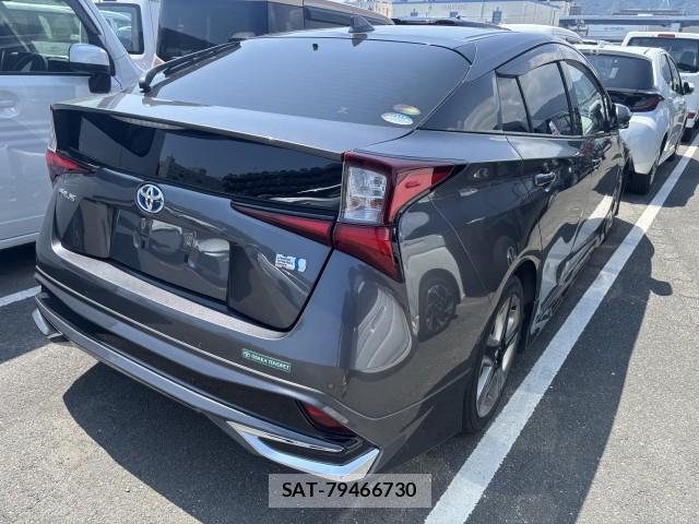 Toyota PRIUS 2021-04 8222815-4
