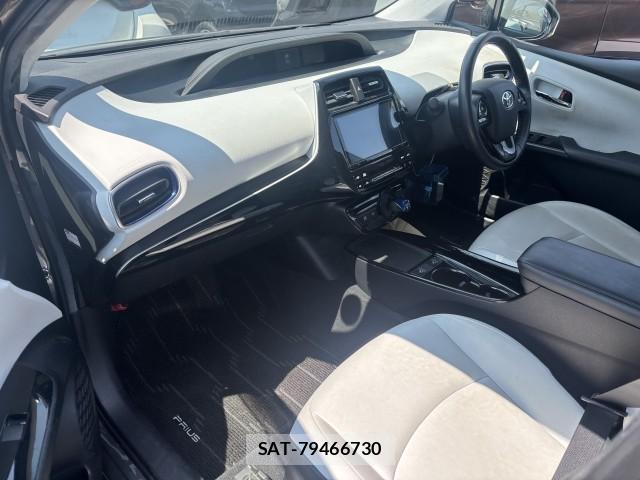 Toyota PRIUS 2021-04 8222815-5