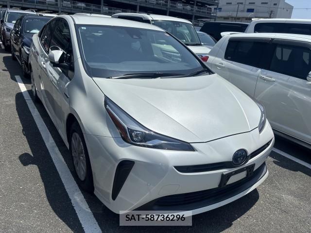 Toyota PRIUS 2019-07 8222816-1