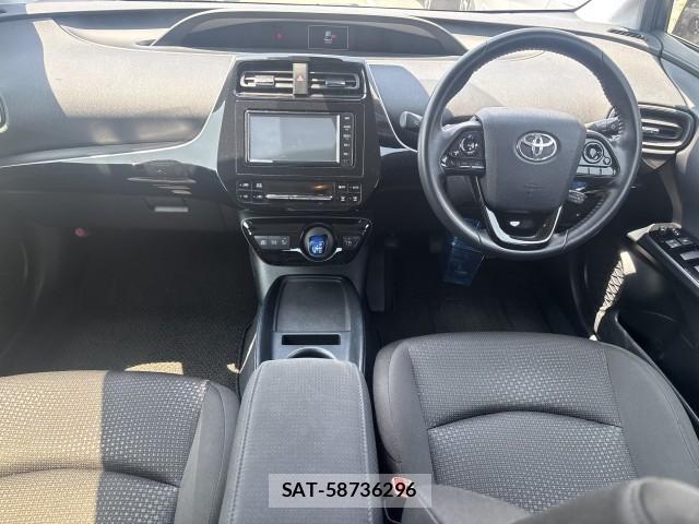 Toyota PRIUS 2019-07 8222816-7
