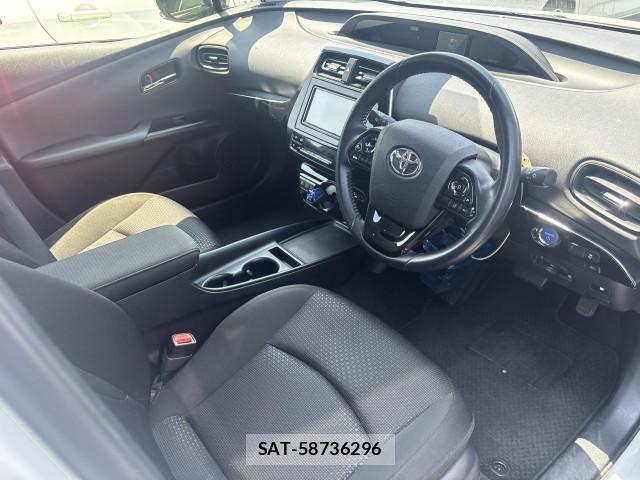Toyota PRIUS 2019-07 8222816-8