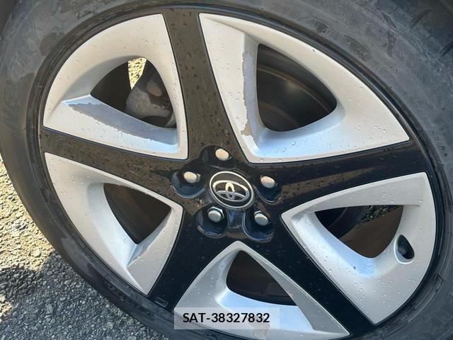 Toyota PRIUS 2016-07 8222934-11