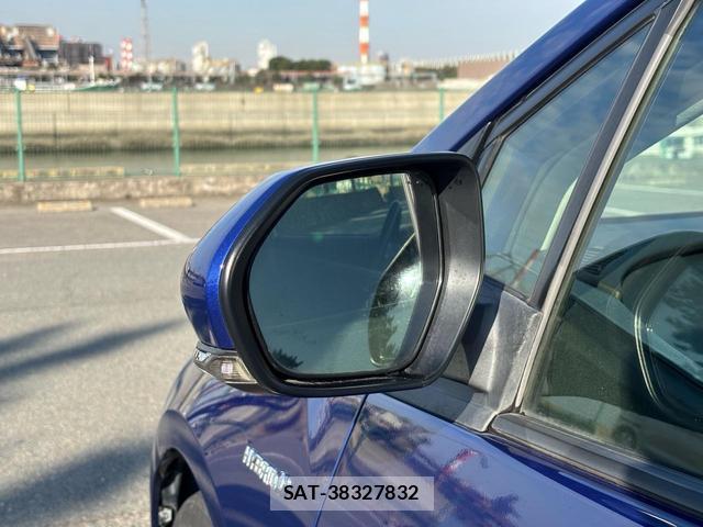 Toyota PRIUS 2016-07 8222934-14